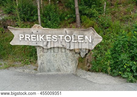 Priekestolen Rock Direction Wooden Sign - Natural Landmark, Norway.