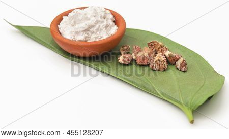 Betel Leaf And Its Spices Popular Culture In South East Asia