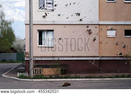 The House Was Damaged By Shrapnel From Shelling By Russian Troops. Vorzel, Bucha District, Kyiv Regi