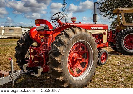 Fort Meade, Fl - February 23, 2022: 1958 Farmall 560 Diesel Tractor At Local Tractor Show