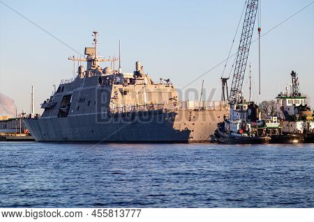 Marinette, Wisconsin, Usa, May 7, 2022 - Uss Marinette (lcs-25) Combat Ship On The Menominee River O