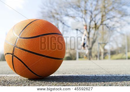 Basket-ball bouchent