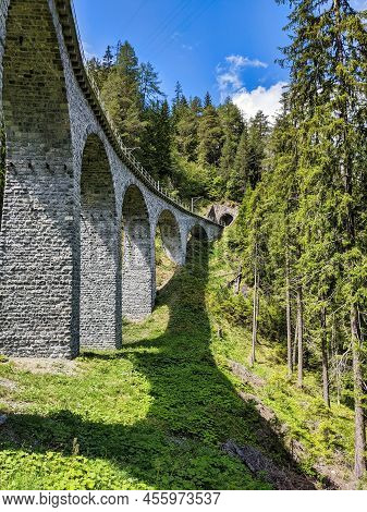 Viaduct In The Landwasser Valley Between Davos And Filisur. Old Stone Viadukt From A Railway. Wiesn 