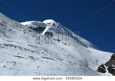 Scenery on the way to Thorung La Pass