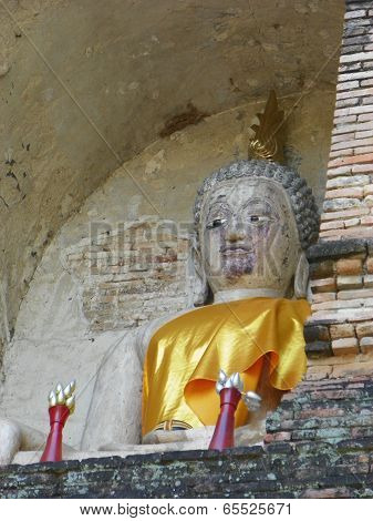 Buddha statue of Wat chedyod temple