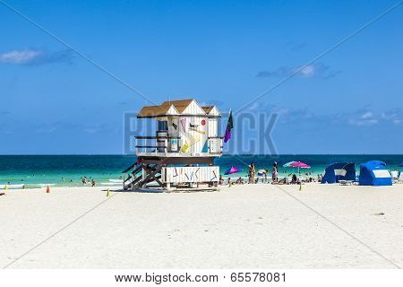 Wooden Bay Watch Hut At Miamy South Beach