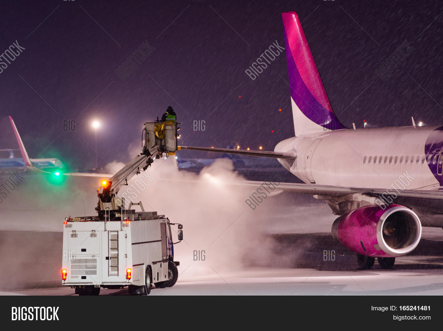 Deicing Plane Glycol Image & Photo (Free Trial) Bigstock