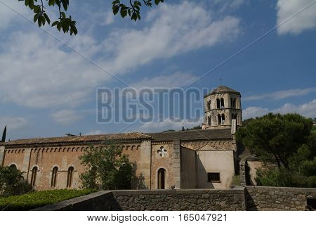 A side view of the Giorna Church on a sunny day