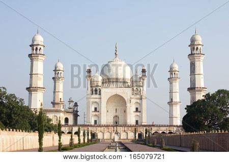 Bibi ka Maqbara located in Aurangabad India