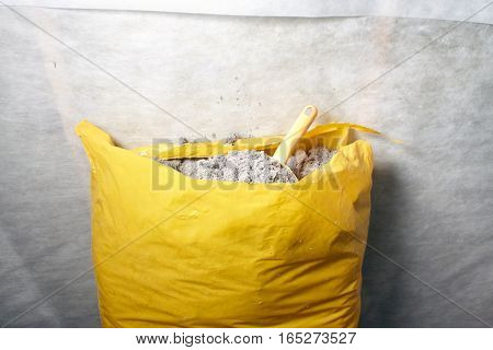 The ecologicaly clean cellulose insulation, insulation from recycled newsprint