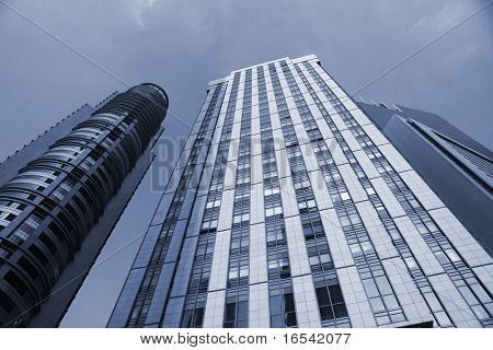 o edifício moderno do centro financeiro de lujiazui, em Xangai, china.