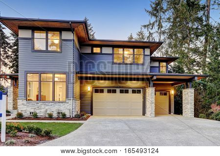 Luxurious New Construction Home In Bellevue, Wa