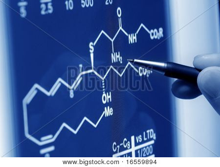 analizzando scienza grafico sullo schermo