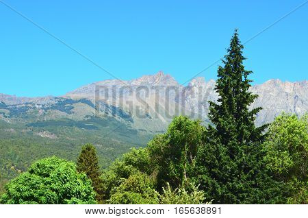 Piltriquitron mountain seen from the Bolson main plaza
