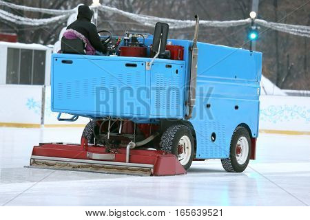 special machine ice harvester cleans the ice rink