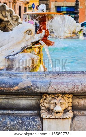 Hdr Fontana Di Piazza Colonna In Rome