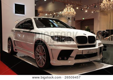 エッセン - 11 月 29 日: Bmw クラス Suv カスタム