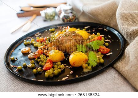 paupiette of veal rolls with Vegetable Planter