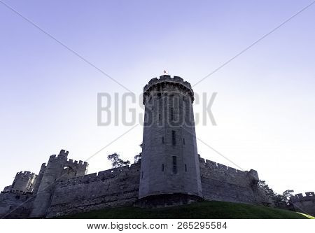 Warwick, Uk - October 21: Picture Of Warwick Castle - Guys Tower On October 21, 2018 In Warwick, War