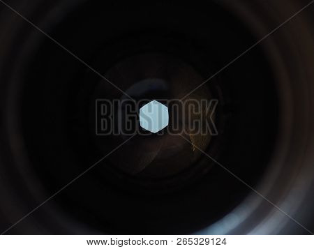 Lens Shutter Detail