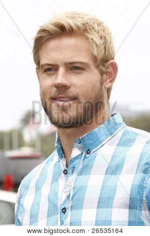 LOS ANGELES - 13 juni: Trevor Donovan op de 21ste jaarlijkse A tijd voor Heroes Celebrity picknick aan benef
