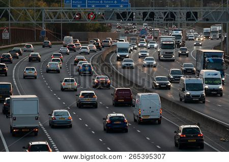London, Uk - October 18, 2018: Evening Heavy Traffic On Busiest British Motorway M25