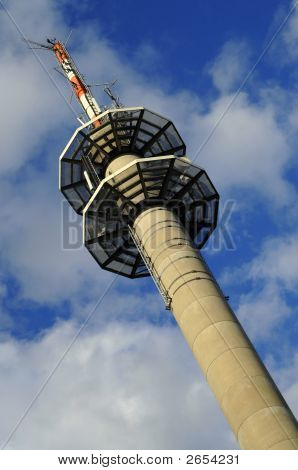 Satellit relæstation