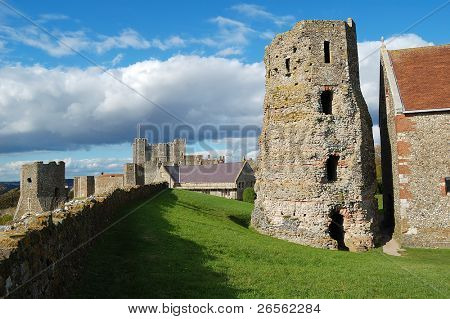 Den romerske pharos og Dover castle
