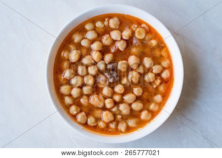 Turkish Food Chickpeas With Meat. / Etli Nohut.