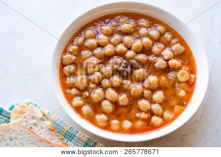 Turkish Food Chickpeas With Meat. / Etli Nohut.