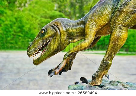 Dinosauro in natura