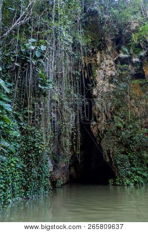 Entrance To Cueva Del Indio Cave In National Park Vinales, Cuba