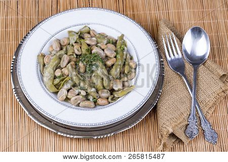 Turkish Food Broad Beans, Dill And Olive Oil / Zeytinyagli Bakla.