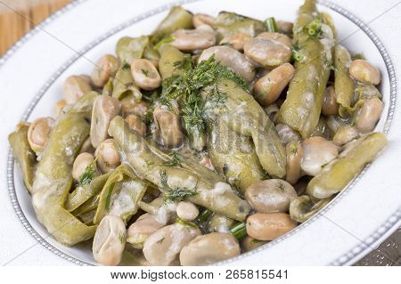 Turkish Food Broad Beans, Dill And Olive Oil / Zeytinyagli Bakla.