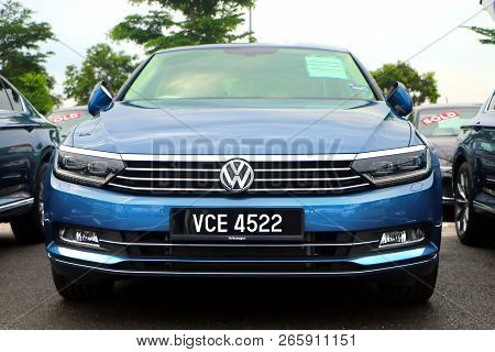 Setia Alam, Selangor, Malaysia - October 14, 2018 : The Volkswagen Passat Is A Large Family Car Manu