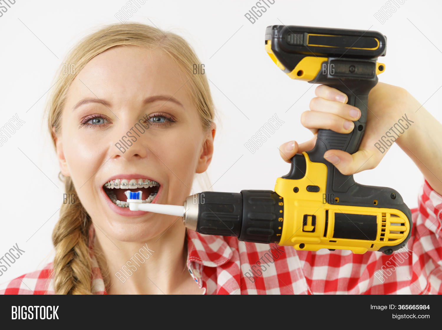 Турбинная бормашина стоматологическая. Руки стоматолога. Бор для углового наконечника стоматология. Бормашина стоматологическая бпк-02. Сверло бормашины стоматолог.