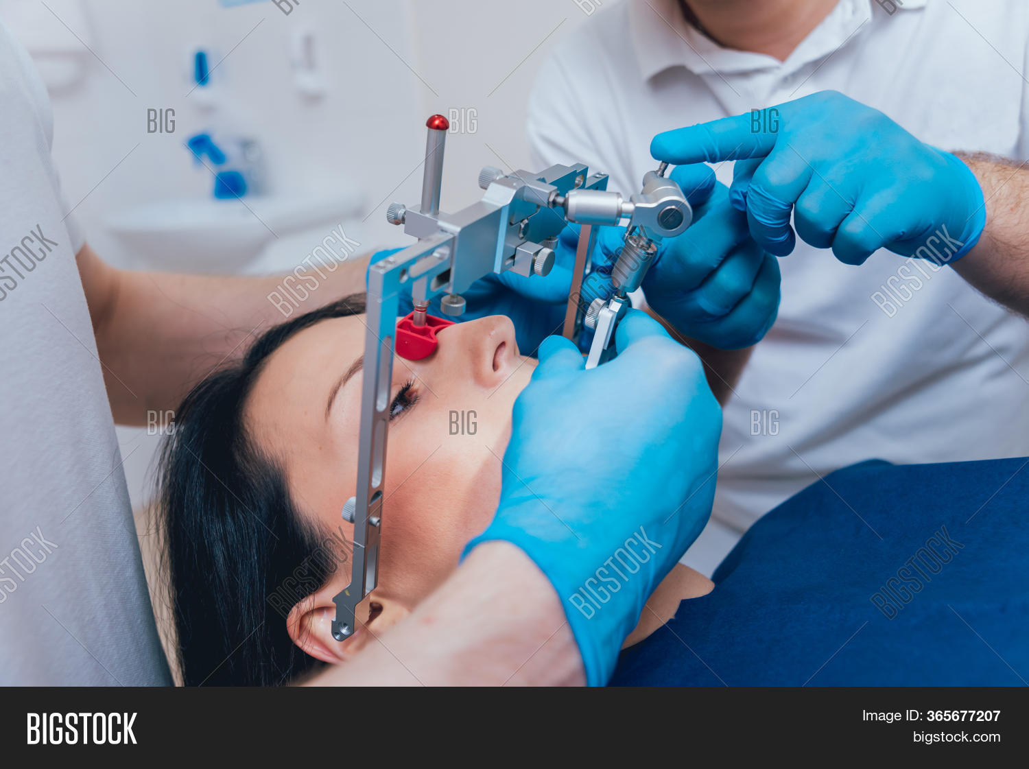 Installation Facebow Image & Photo (Free Trial) Bigstock