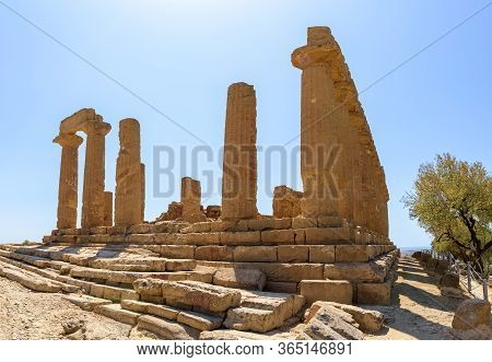 Ruins Of The Temple Of Juno In The Valley Of The Temples In Agrigento, Sicily, Italy