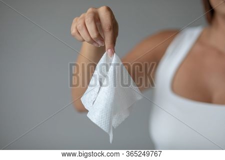 Wet Wipes Should be Thrown in the Trash - not in the sawer
