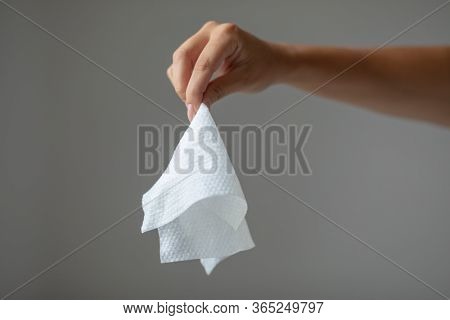 Wet Wipes Should be Thrown in the Trash - not in the sawer
