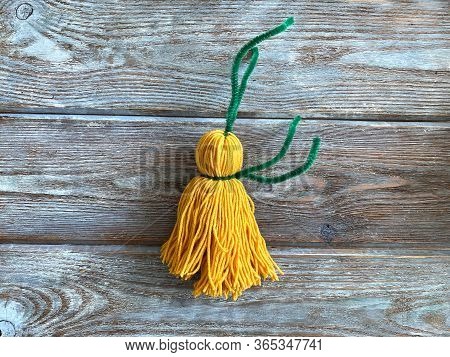 Yellow Yarn Brush With Green Wire, A Step-by-step Object Lesson To Make A Monster.