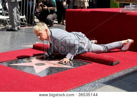 LOS ANGELES - SEP 4: Ellen DeGeneres på Fame ceremoni for Ellen Degeneres på Hollywood Walk 