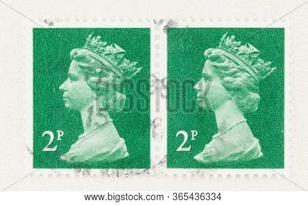 Seattle Washington - May 8, 2020: Close Up Of Queen Elizabeth Ii On Bright Green Great Britain Posta