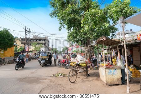 Cuttack, Odisha, India - 24th July 2019 : Banana And Other Vegetables Are Being Sold Roadside. Young