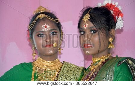 Panchita, West Bengal, India, 29th Feb., 2020: Close Up Of Indian Girls Dressed Up In Saree, Sari An