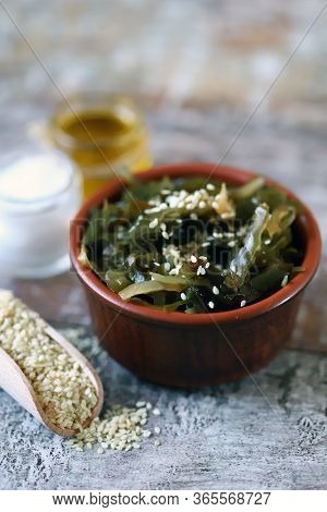 Selective Focus. Sea Kale In A Bowl. Healthy Food. Vegan Food. Sea Kale With Sesame Seeds.