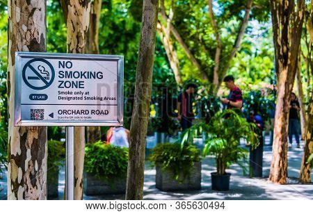 No Smoking Zone Sign On Orchard Rd In Singapore