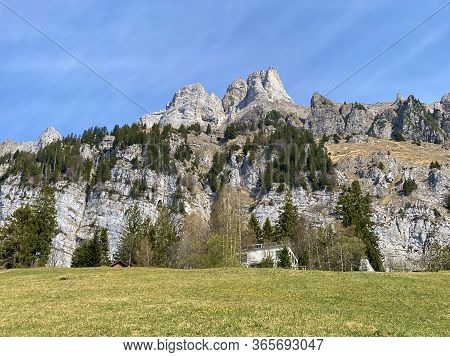 Alpine Peak Frümsel (fruemsel Oder Frumsel) In The Churfirsten Mountain Range, Between The Obertogge