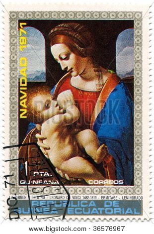 Republikken af GINEA, CIRCA 1971: Madonna med Jesus barnet på frimærke, circa 1971