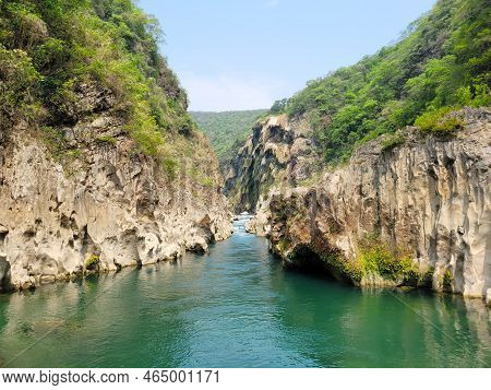 Image Of The Tamul River, In The Huasteca Potosina From A Boat, Mexico
